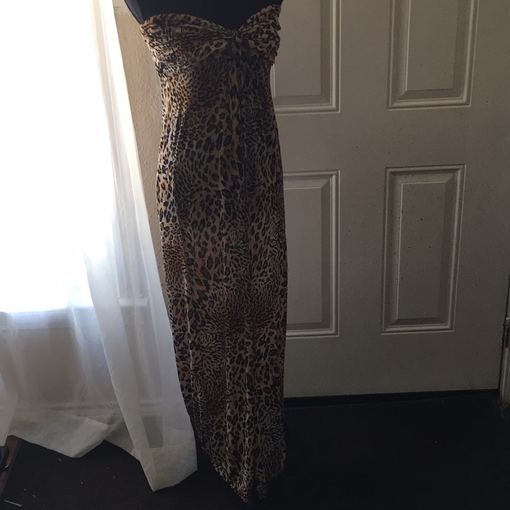 Strapless leopard dress